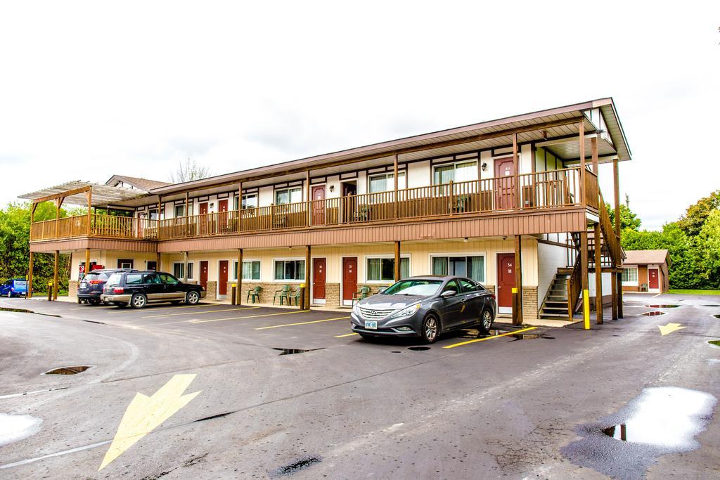 Cedar Lodge Motel Goderich Eksteriør billede