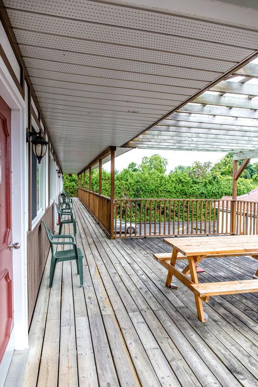 Cedar Lodge Motel Goderich Eksteriør billede